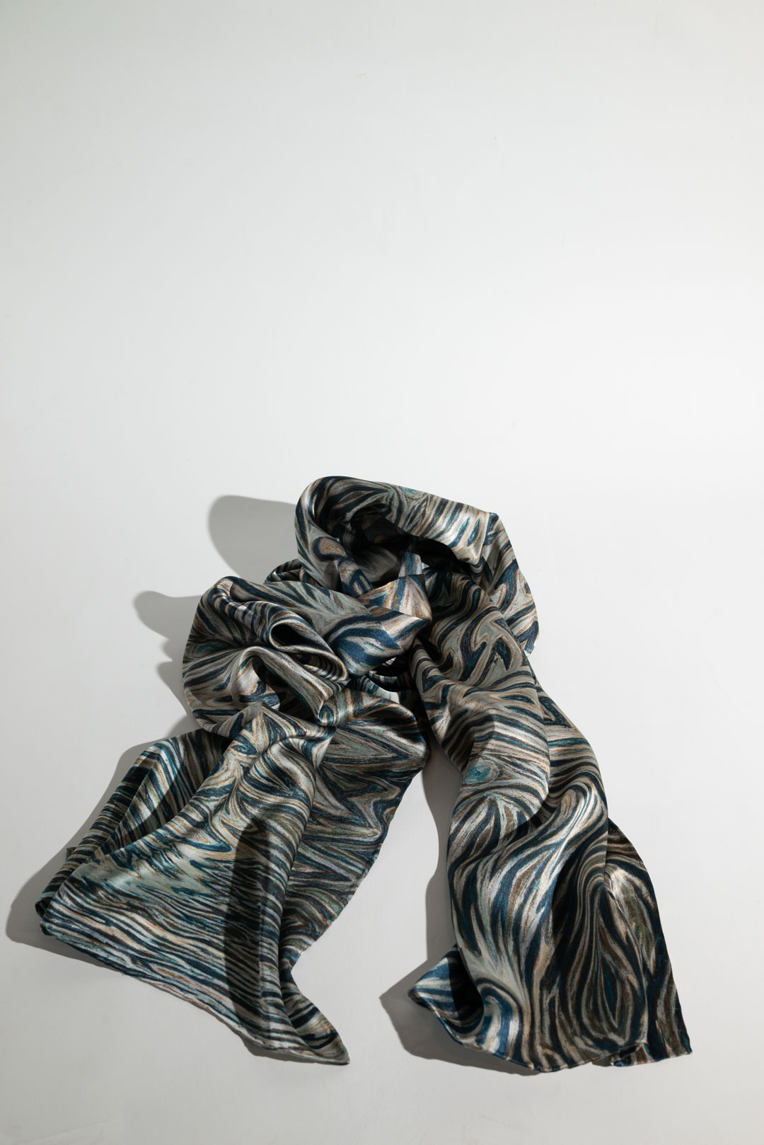 Συλλεκτικό ολομέταξο μαντήλι "Νερό", Τάκης Ιατρού