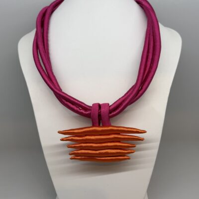 Χειροποίητο Κολιέ απο Μεταξωτό Νήμα- Fuchsia Orange